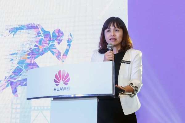 MITI Tarik Balik Kenyataan Teo Nie Ching Berkaitan Penggunaan Chip Huawei
